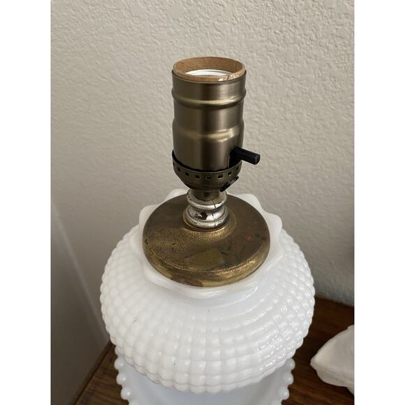 Vintage Midcentury Milk Glass Lamp Electric Table Lamp Plug In Glass Lamp - Picture 3 of 8